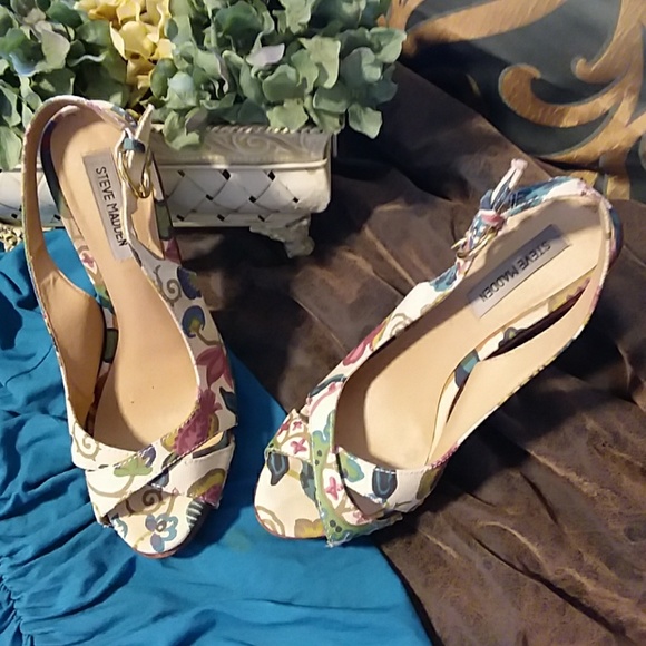 Shoes pumps heels - Picture 3 of 4